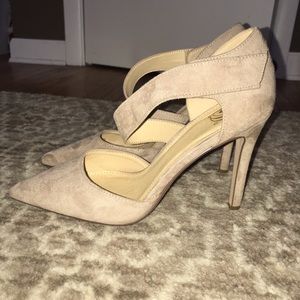 Tan suede pumps